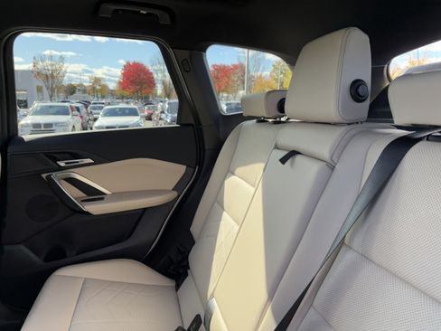 Certified 2025 BMW X1 xDrive28i w/ Convenience Package image 31