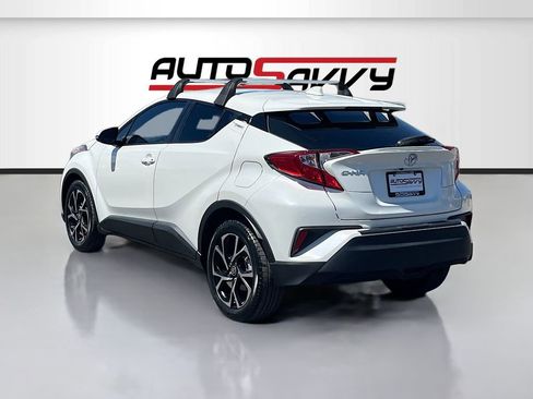 Used 2021 Toyota C-HR XLE FWD image 5