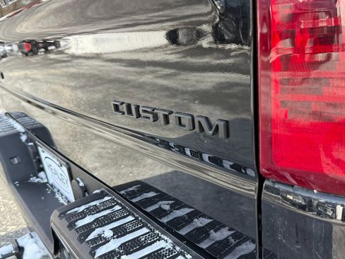 Certified 2022 Chevrolet Silverado 1500 Custom image 10