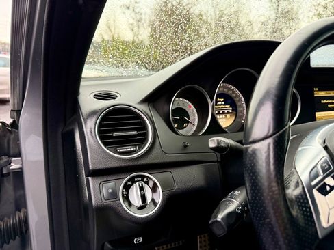 Used 2012 Mercedes-Benz C 250 Sedan image 12