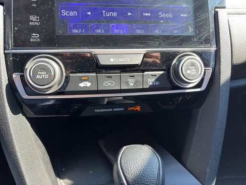 Used 2017 Honda Civic EX image 9