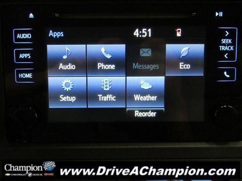 Used 2015 Toyota Sienna L image 6