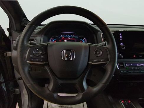 Used 2022 Honda Pilot Sport image 16