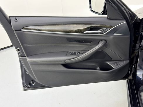 Used 2021 BMW 540i w/ M Sport Package image 45