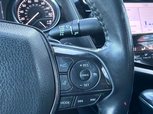 Used 2020 Toyota Camry SE w/ Convenience Package image 23