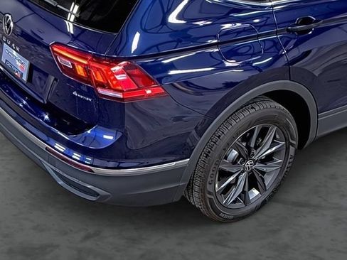 Used 2022 Volkswagen Tiguan SE AWD/4WD image 13