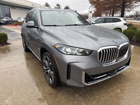 New 2026 BMW X5 xDrive50e w/ Climate Comfort Package image 6