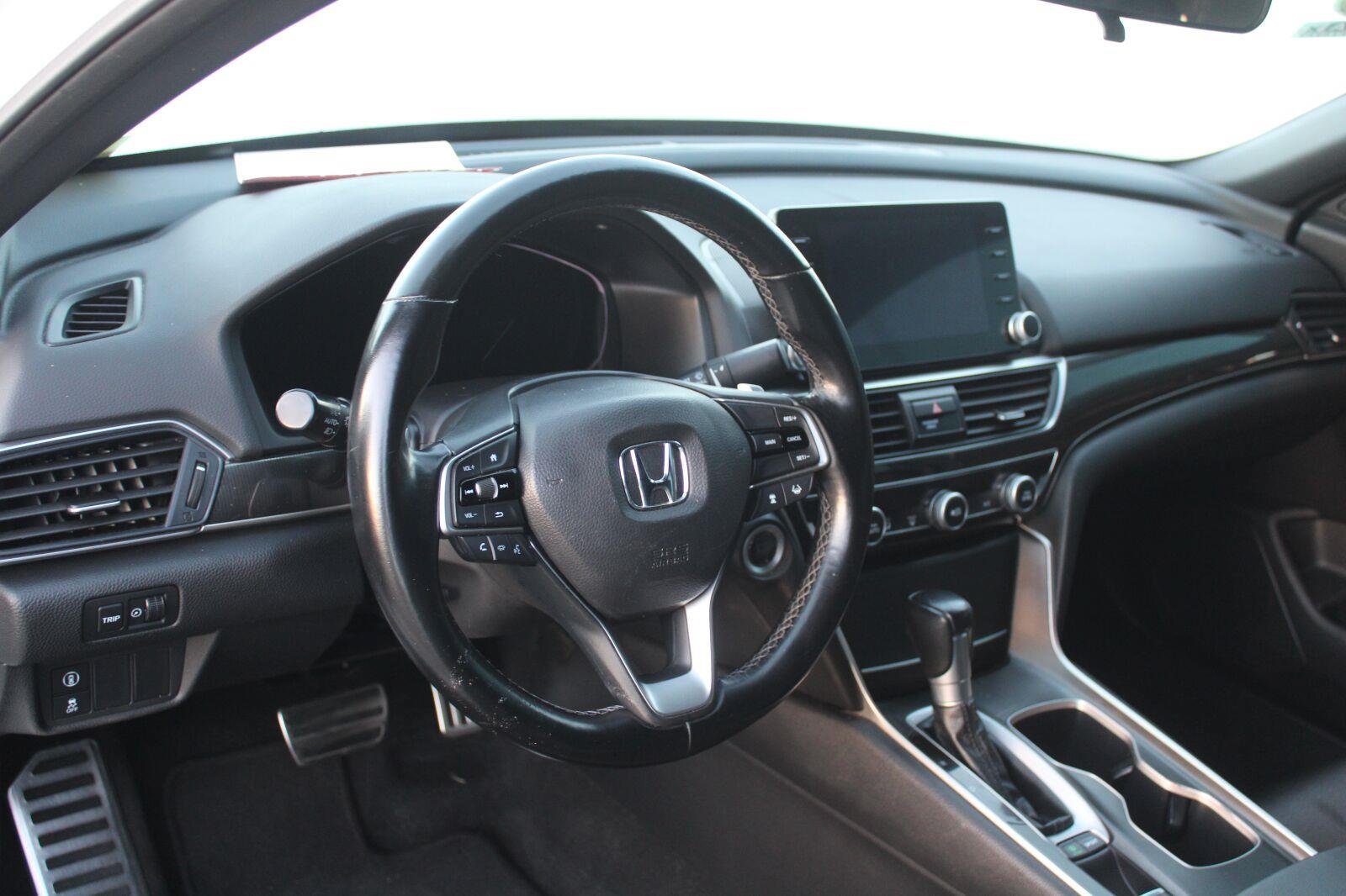 Used 2020 Honda Accord Sport image 9