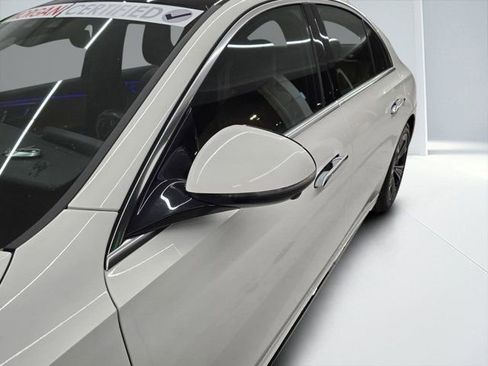 Used 2025 Mercedes-Benz E 350 Sedan image 11