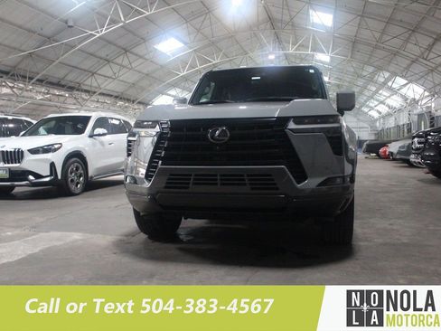 Used 2024 Lexus GX 550 w/ Accessory Package (2T) AWD/4WD image 4
