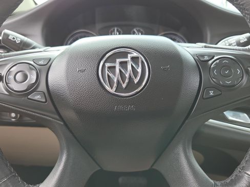 Used 2019 Buick Enclave Essence image 36