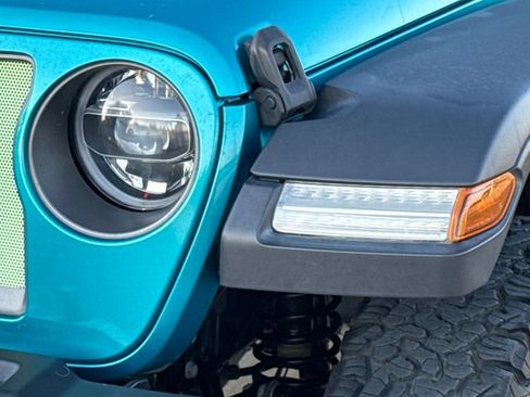 Used 2019 Jeep Wrangler Unlimited Rubicon AWD/4WD image 4