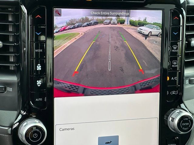 Used 2025 RAM 1500 Big Horn AWD/4WD image 23