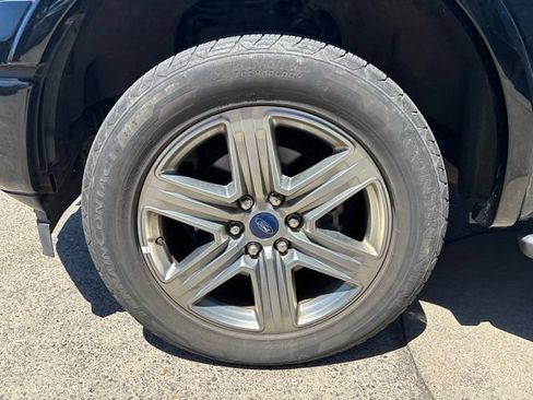 Used 2018 Ford F150 XLT w/ Equipment Group 302A Luxury AWD/4WD image 11