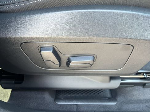 Certified 2025 BMW X1 xDrive28i w/ Technology Package image 37