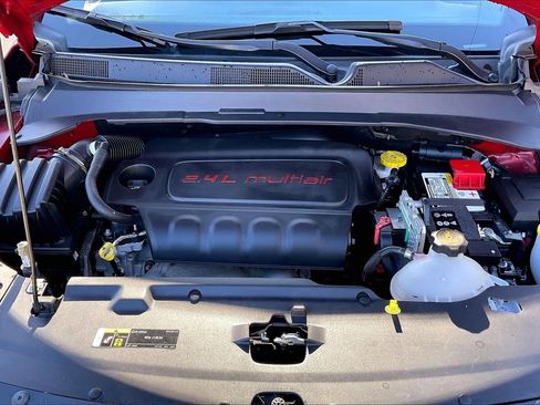 Used 2022 Jeep Compass Limited image 9