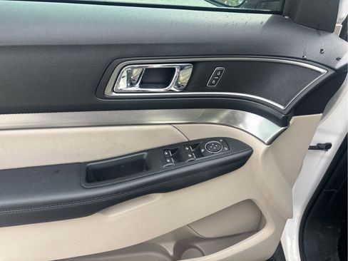 Used 2019 Ford Explorer XLT w/ Equipment Group 202A image 6