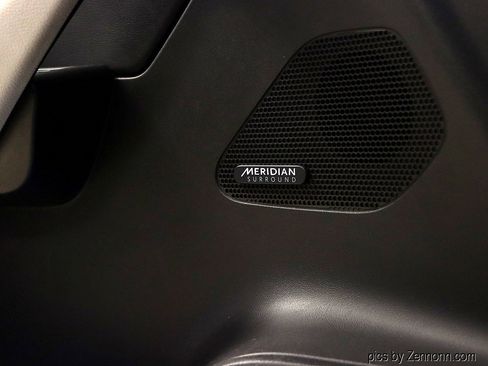 Used 2020 Jaguar F-PACE S image 25