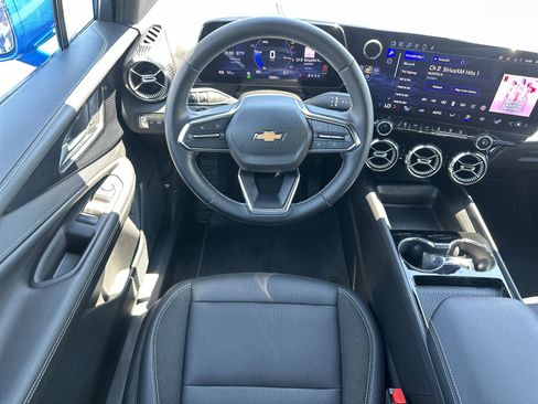 Used 2024 Chevrolet Blazer EV LT AWD/4WD image 17
