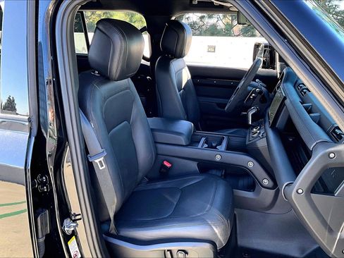 Used 2023 Land Rover Defender 110 V8 image 6