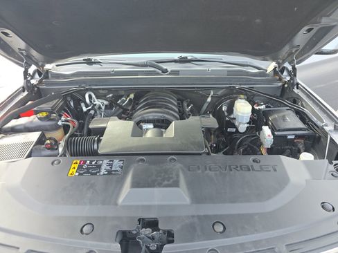 Used 2020 Chevrolet Suburban LT image 12