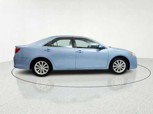 Used 2012 Toyota Camry XLE FWD image 9