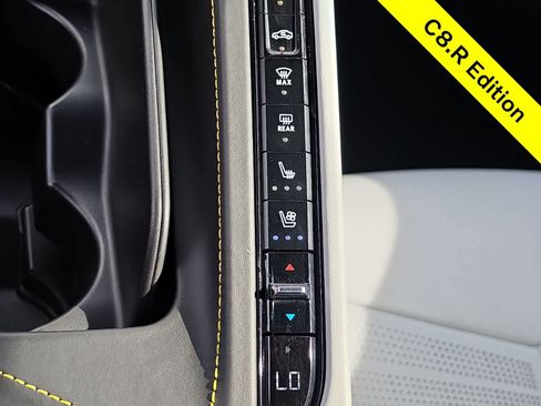 Used 2022 Chevrolet Corvette Stingray Premium Conv RWD image 29