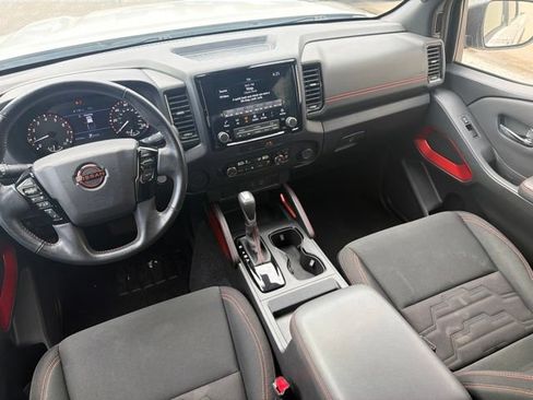 Used 2022 Nissan Frontier Pro-X RWD image 17