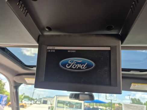 Used 2010 Ford Expedition Limited RWD image 25