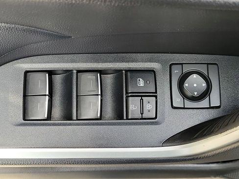 Used 2022 Toyota RAV4 XLE Premium FWD image 24