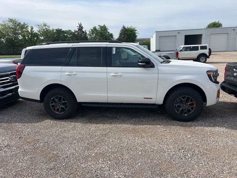 New 2026 Ford Expedition Tremor image 4