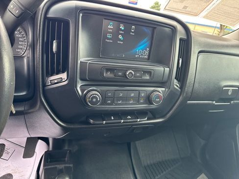 Used 2018 Chevrolet Silverado 1500 W/T w/ Trailering Package AWD/4WD image 17