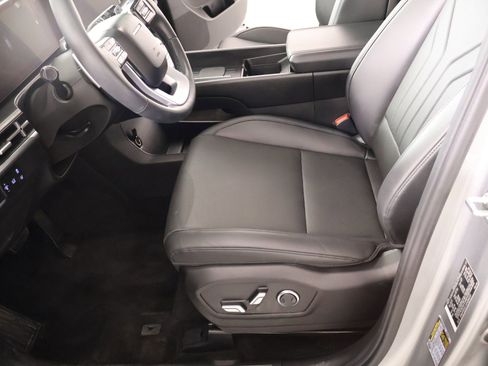 Used 2025 Hyundai Santa Fe XRT image 12