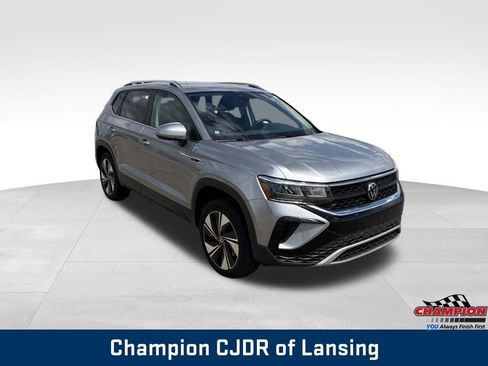 Used 2023 Volkswagen Taos SE AWD/4WD image 15