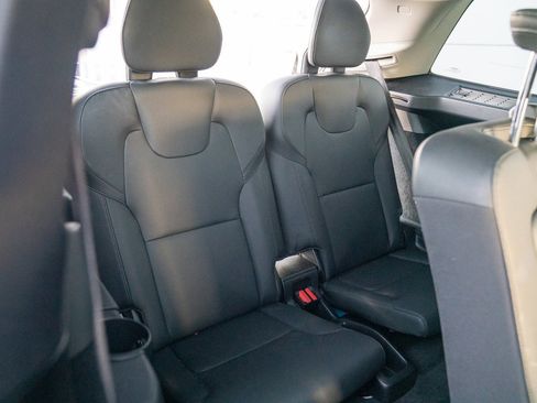 Used 2024 Volvo XC90 T8 Plus w/ Protection Package Premier image 24