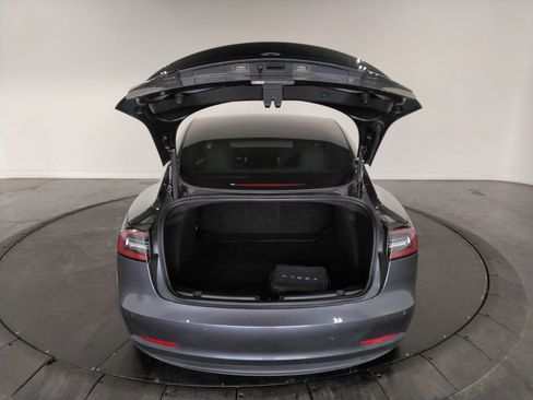 Used 2021 Tesla Model 3 Standard Range Plus image 9