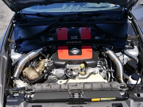 Used 2013 Nissan 370Z NISMO w/ Bose Pkg image 2