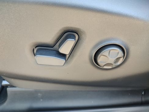 New 2026 Chrysler Pacifica Select image 28