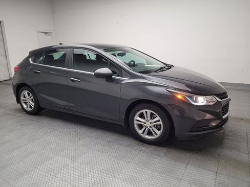 Used 2017 Chevrolet Cruze LT FWD image 11