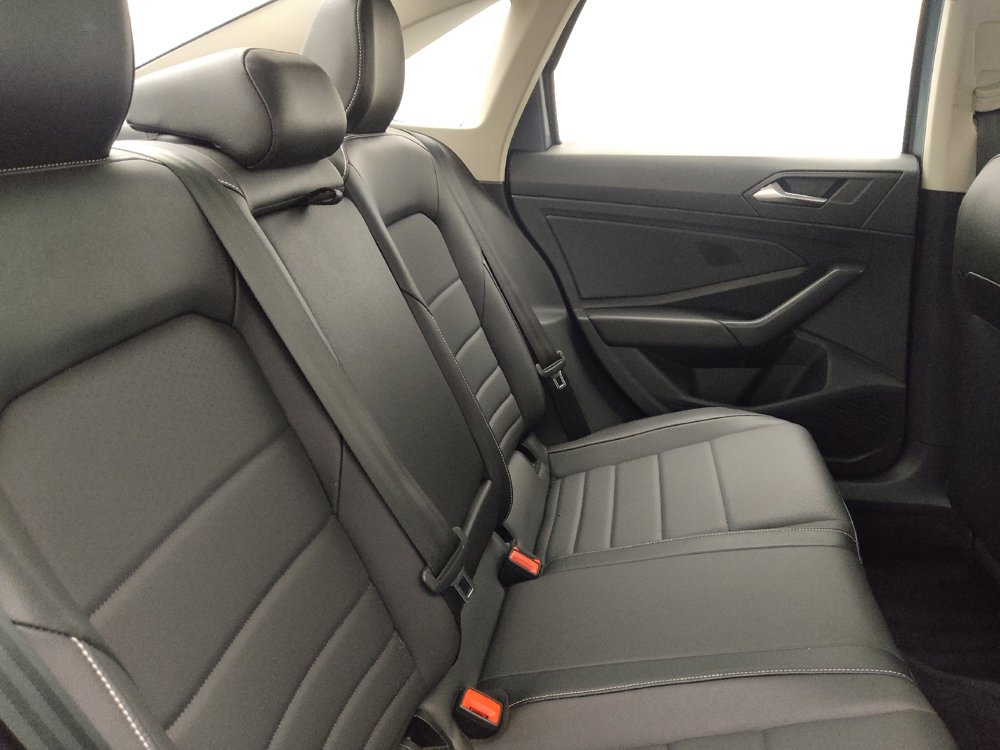 Used 2024 Volkswagen Jetta SE FWD image 19