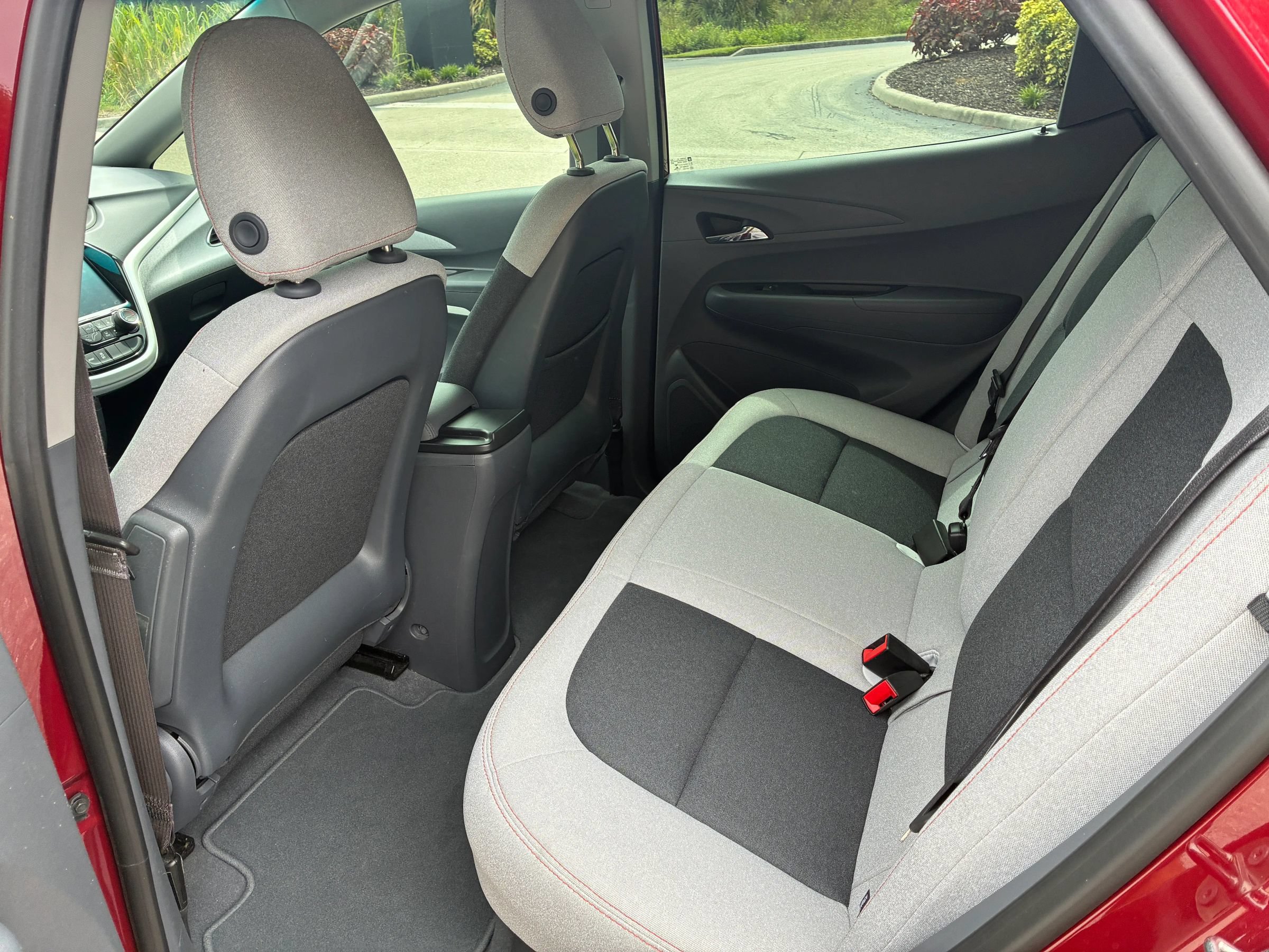 Used 2017 Chevrolet Bolt LT FWD image 10