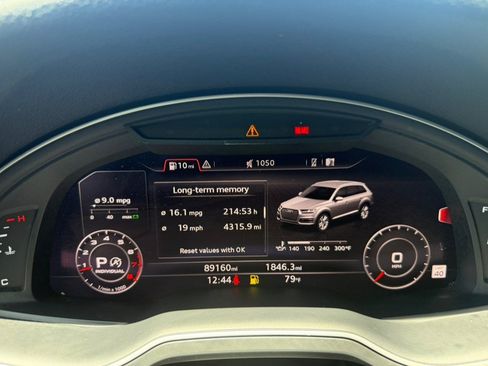 Used 2018 Audi Q7 3.0T Prestige AWD/4WD image 31