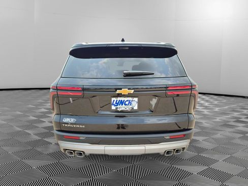 New 2026 Chevrolet Traverse LT w/ Driver Confidence Package FWD image 4