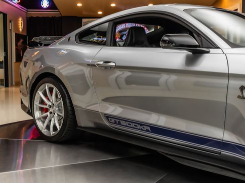 Used 2020 Ford Mustang Shelby GT500 w/ Technology Package RWD image 22