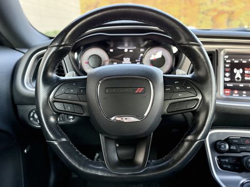 Used 2020 Dodge Challenger R/T Scat Pack w/ Shaker Package image 24