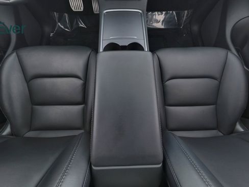 Used 2021 Tesla Model Y Performance image 24