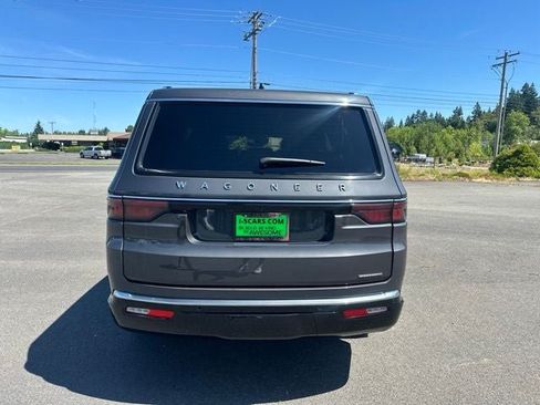 Used 2024 Jeep Wagoneer Series II w/ Flexible Seating Group AWD/4WD image 6