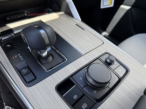 New 2025 MAZDA CX-70 Plug-In Hybrid w/ Premium Pkg image 28