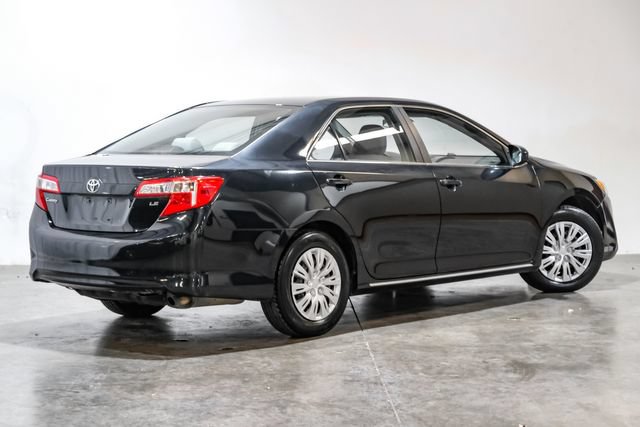 Used 2012 Toyota Camry LE FWD image 10