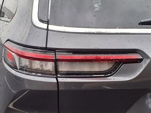 Certified 2022 Jeep Grand Cherokee L Limited w/ Luxury Tech Group II image 27